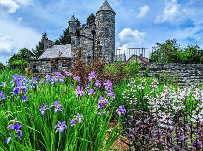 Yew Dell Botanical Gardens, United States
